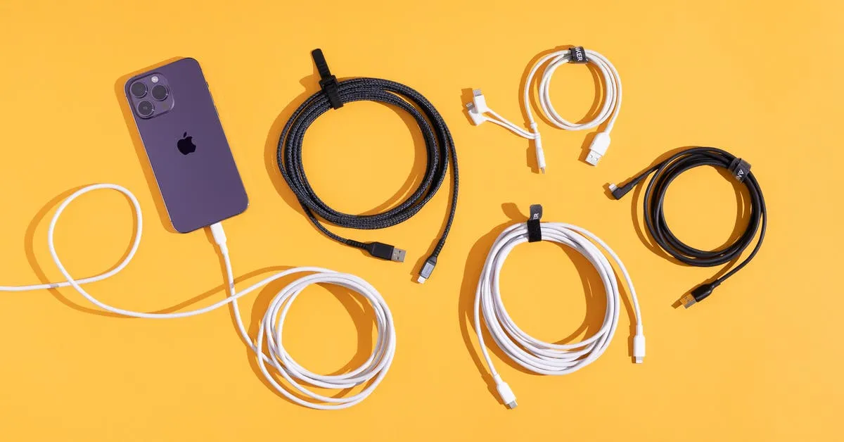 Почему продавцы просят использовать только фирменные кабели для зарядки iPhone 15?