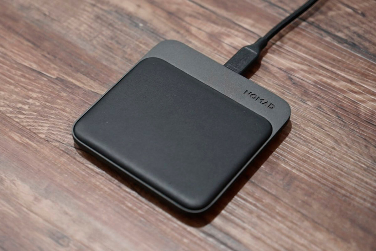 Компания Nomad выпустила компактную беспроводную зарядку Base Station Mini