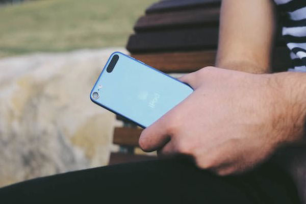 Apple отказалась от персонализированной гравировки на сменных iPod – СМИ