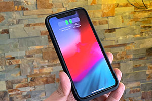 Smart Battery Case для iPhone XS будет работать с iPhone X