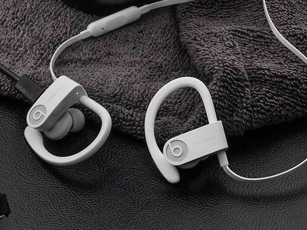 В iOS 13.3.1 виявили фото нових навушників Powerbeats4