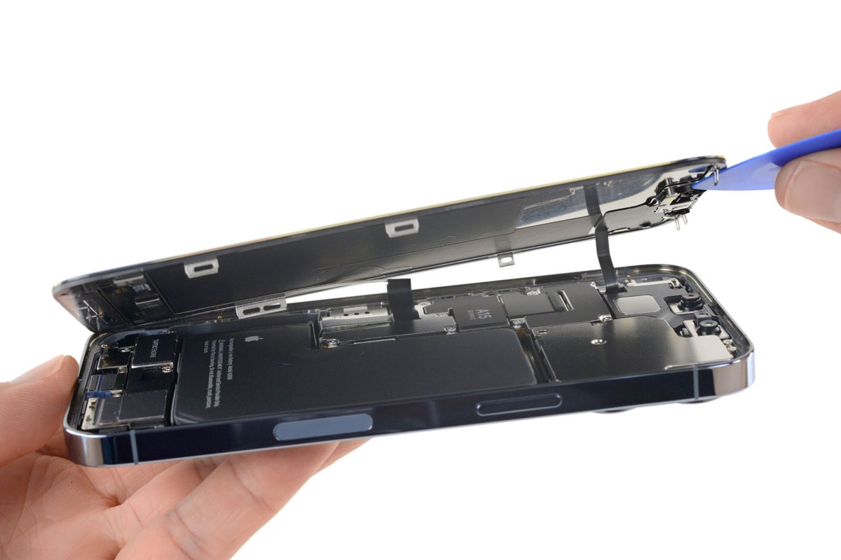 iFixit разобрали iPhone 13 Pro: дисплей заменить нельзя