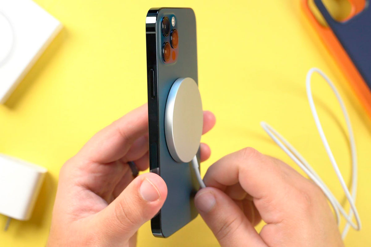 iPhone 12 не работает с некоторыми беспроводными зарядками Qi