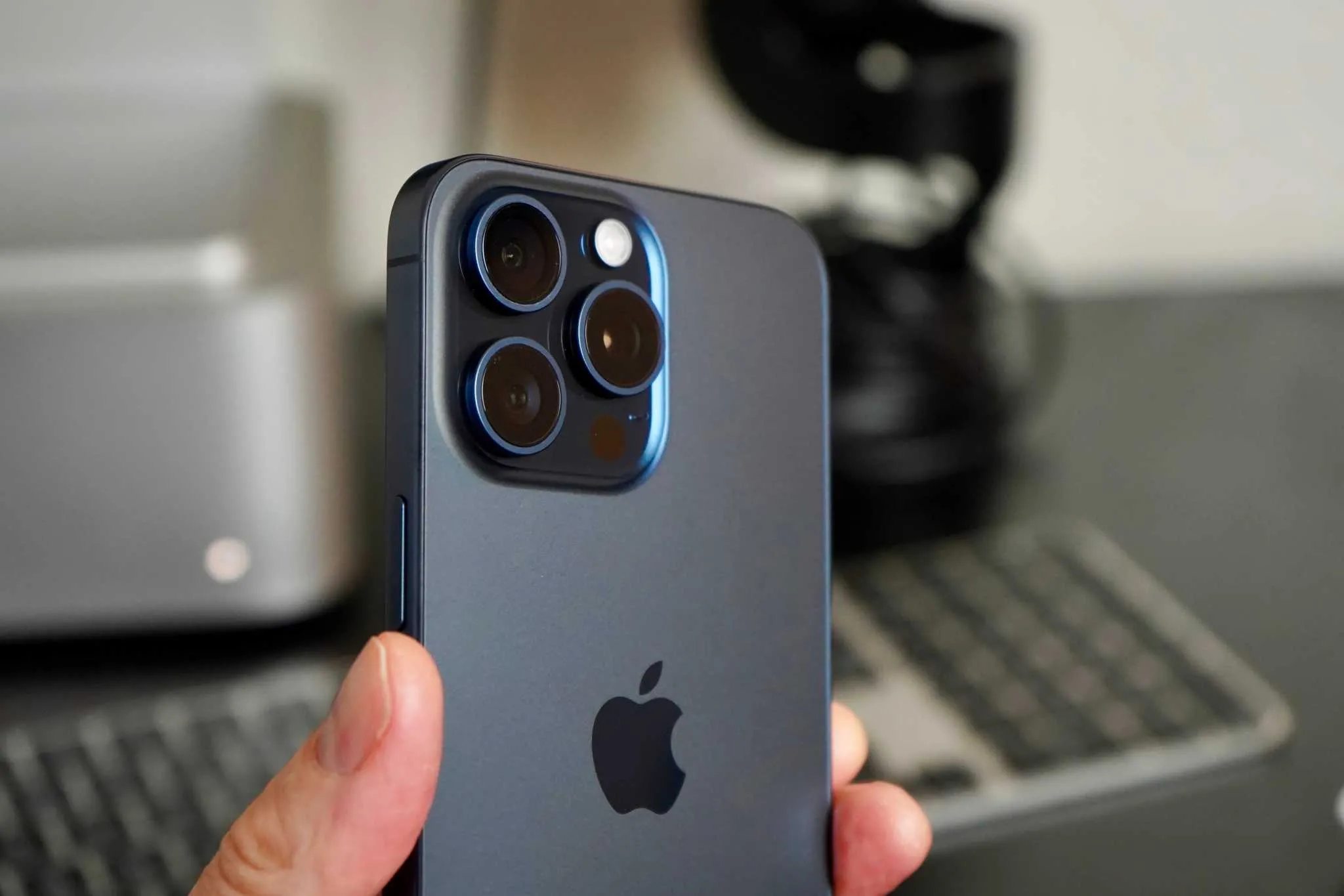 iPhone 16 Pro: слухи о 5-кратном оптическом зуме
