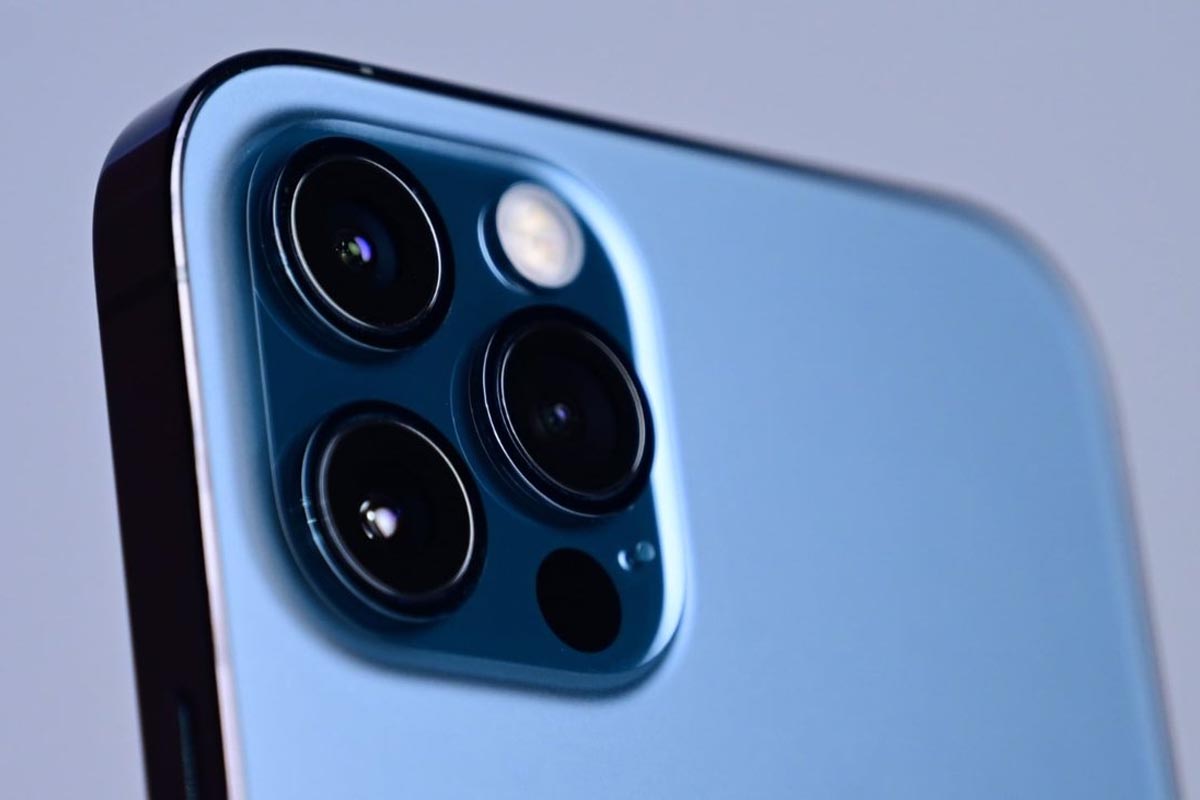 iPhone 15 Pro получит перископную камеру