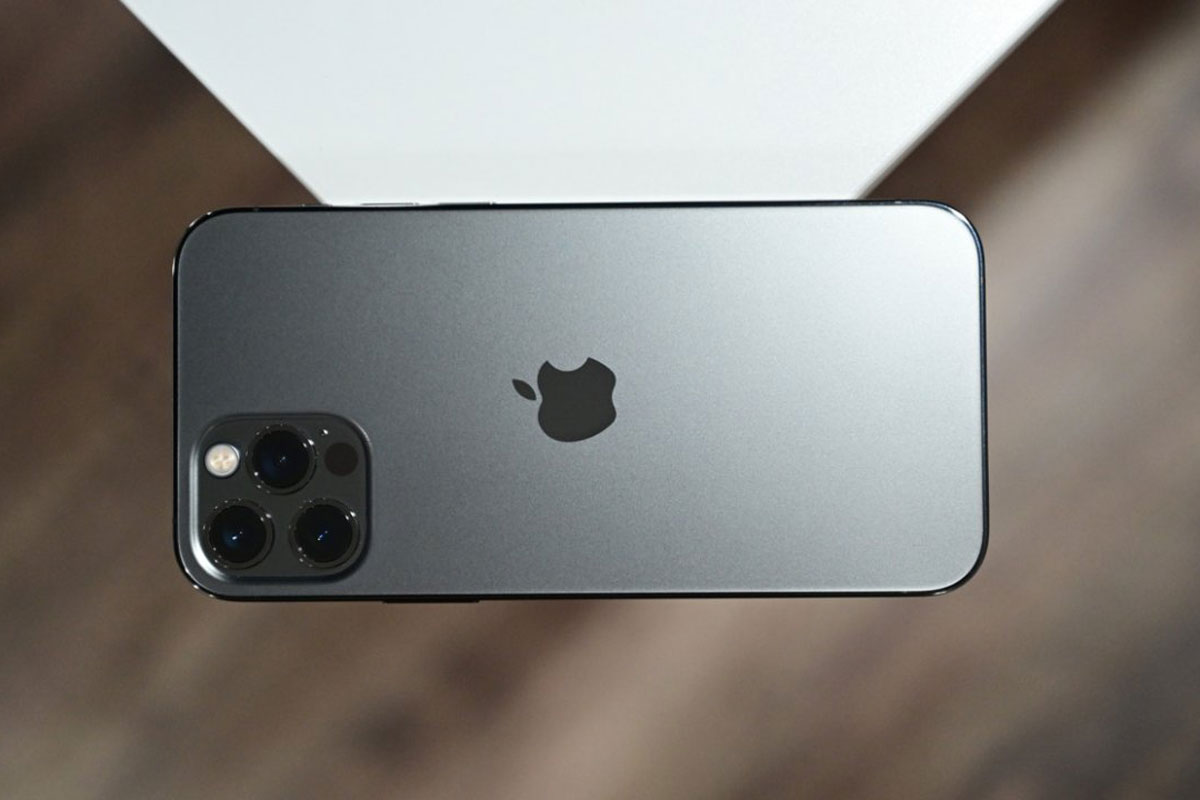 Нові iPhone зможуть попереджати вас про здуття акумулятора