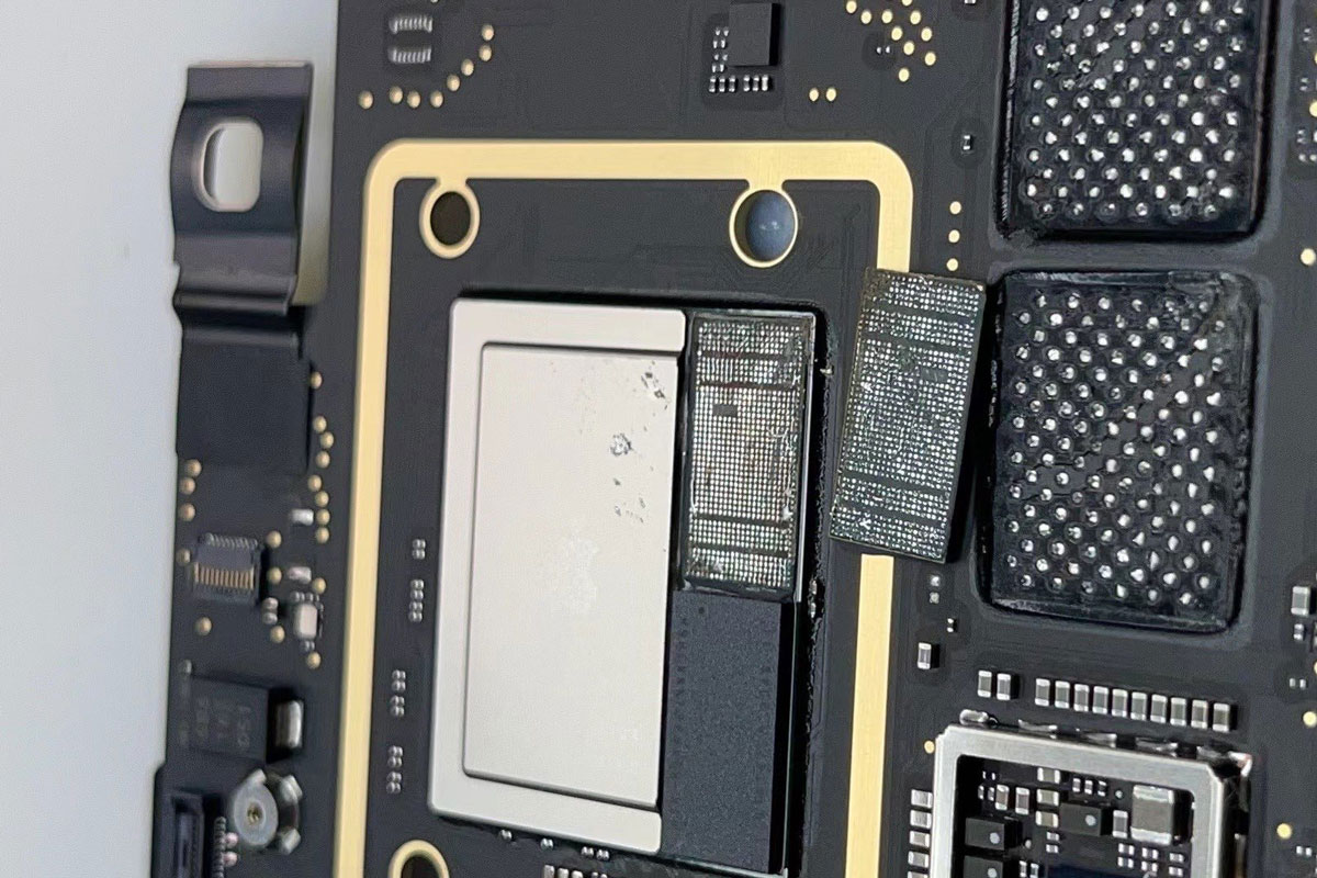 Китайці перепаяли пам'ять Mac на M1