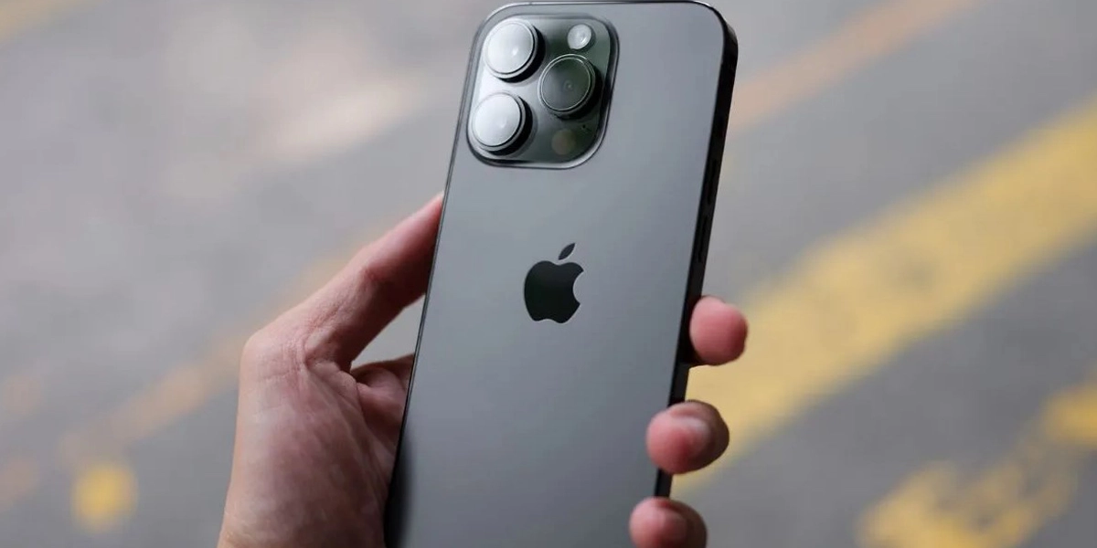 Пользователи iPhone 15 смогут посмотреть количество циклов работы аккумулятора