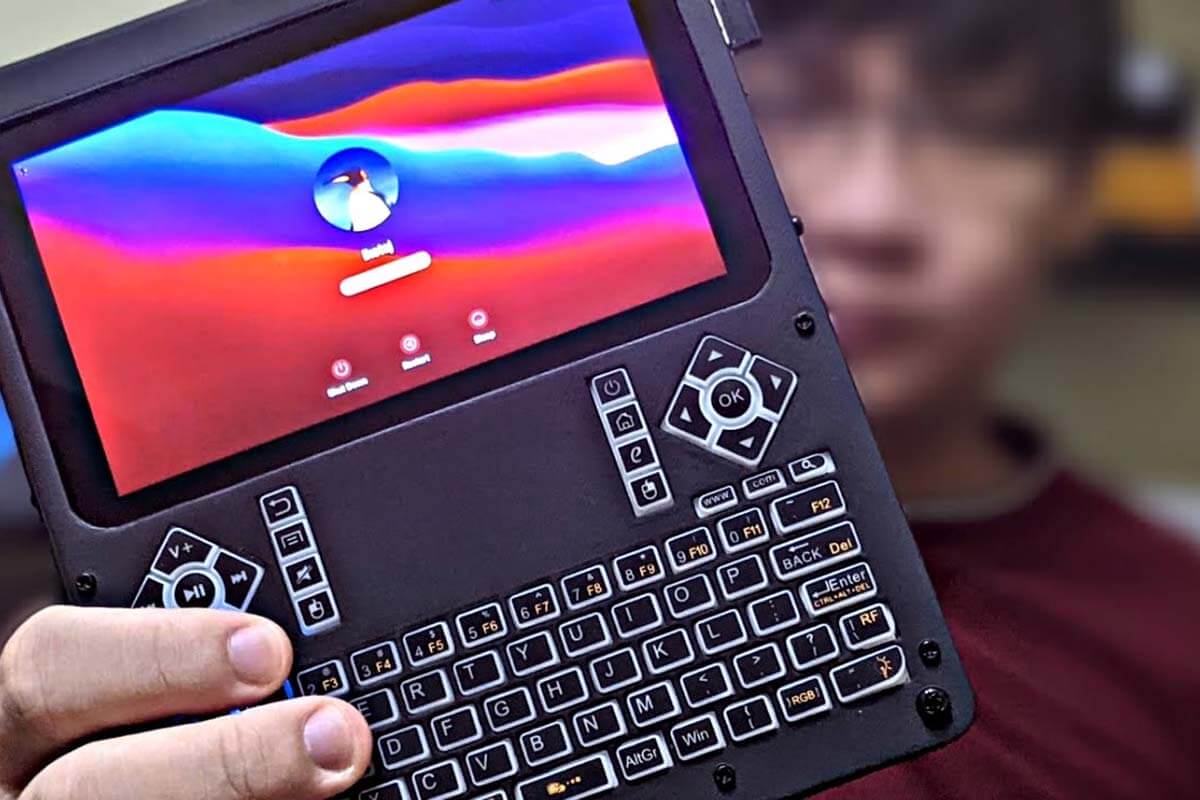 Энтузиаст создал мини-компьютер на macOS