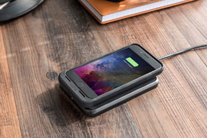 Mophie представила чехол-аккумулятор для iPhone 7 и iPhone 7 Plus
