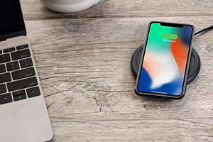 Mophie выпустила беспроводную зарядку Charge Stream Pad+ с мощностью 10 Вт