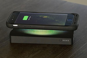 Новый внешний аккумулятор Mophie Wireless Powerstation представят летом