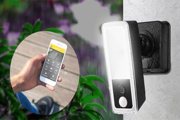 Новая камера видеонаблюдения KODA LightCam с прожектором и датчиками движения