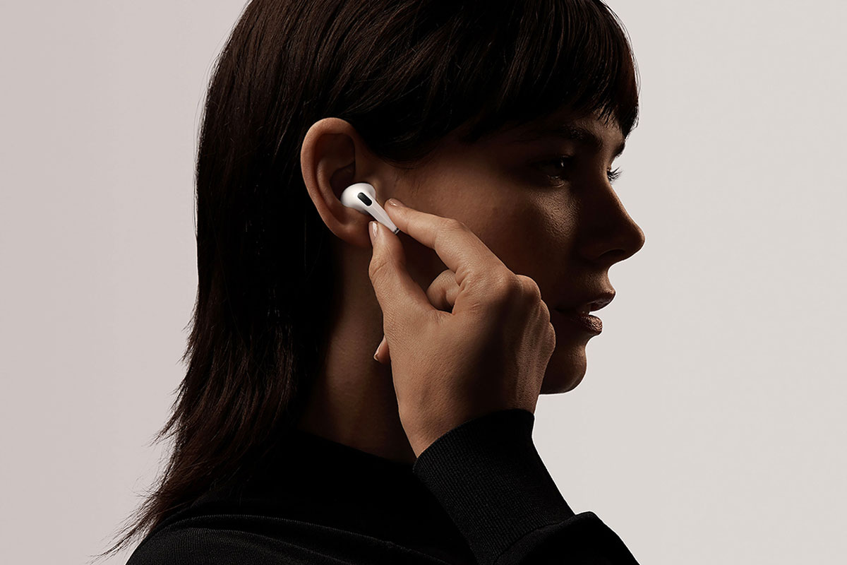 Нові AirPods зможуть використовувати тактильний зв'язок для навігації