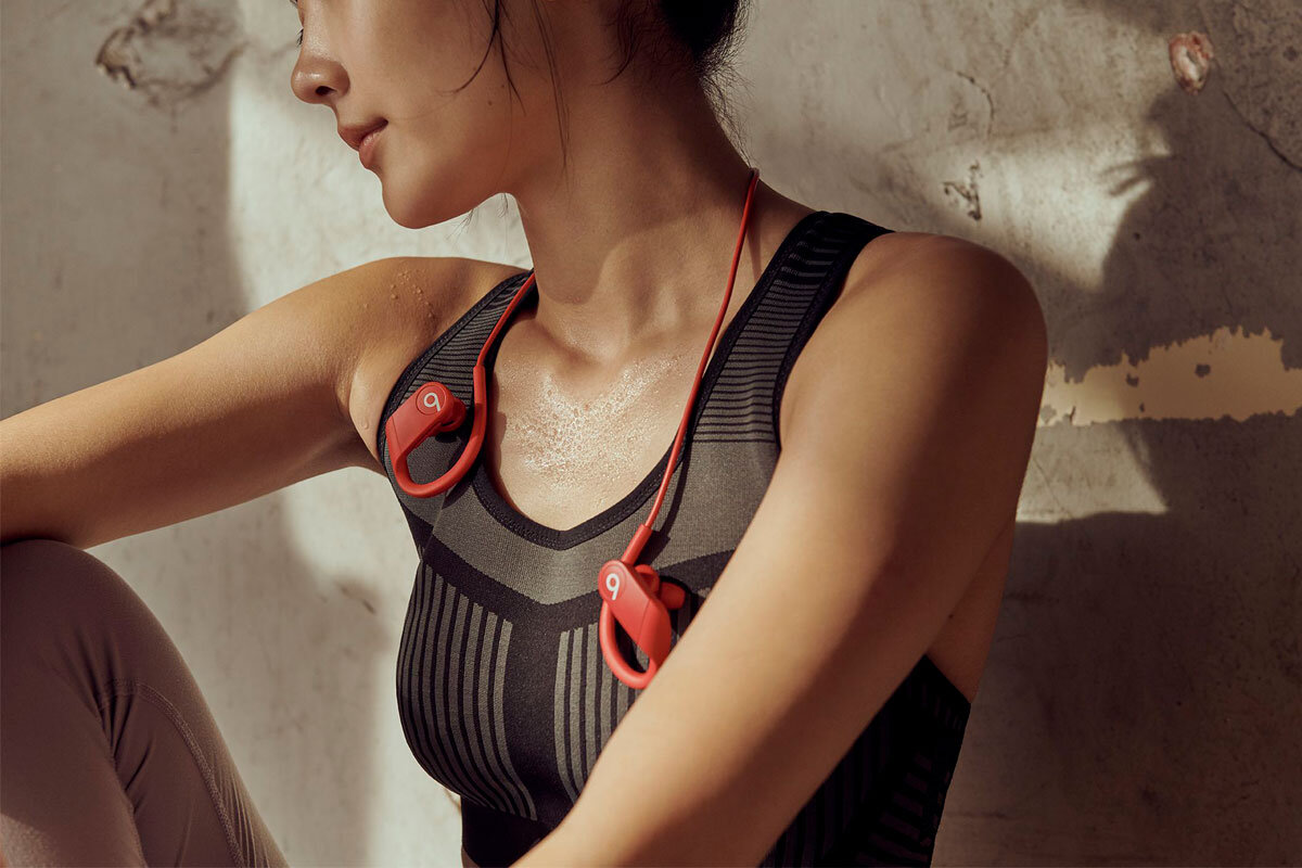 Нові навушники Powerbeats 4 вже надійшли в офіційний продаж