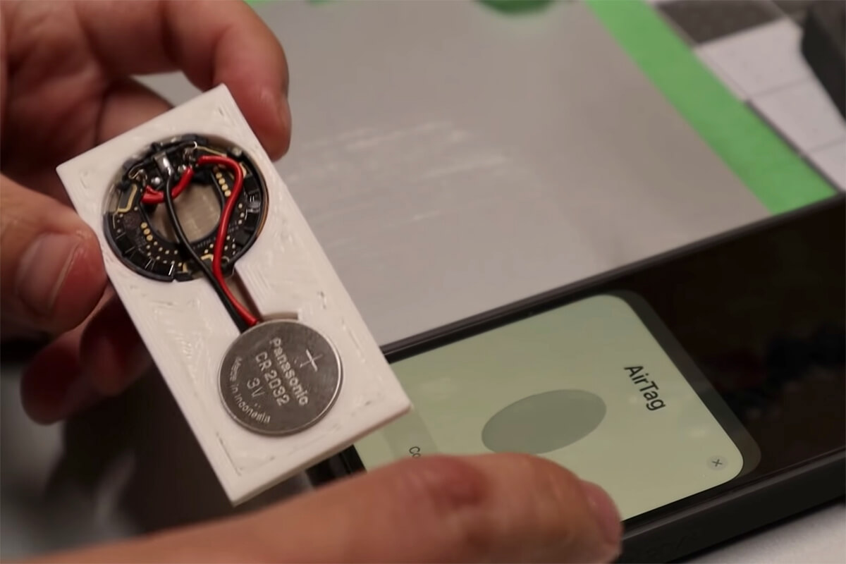 Користувач переробив AirTag у компактну карту для гаманця