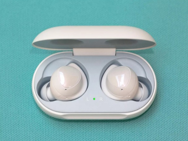 У мережі з'явилися повні характеристики і ціна навушників Galaxy Buds +