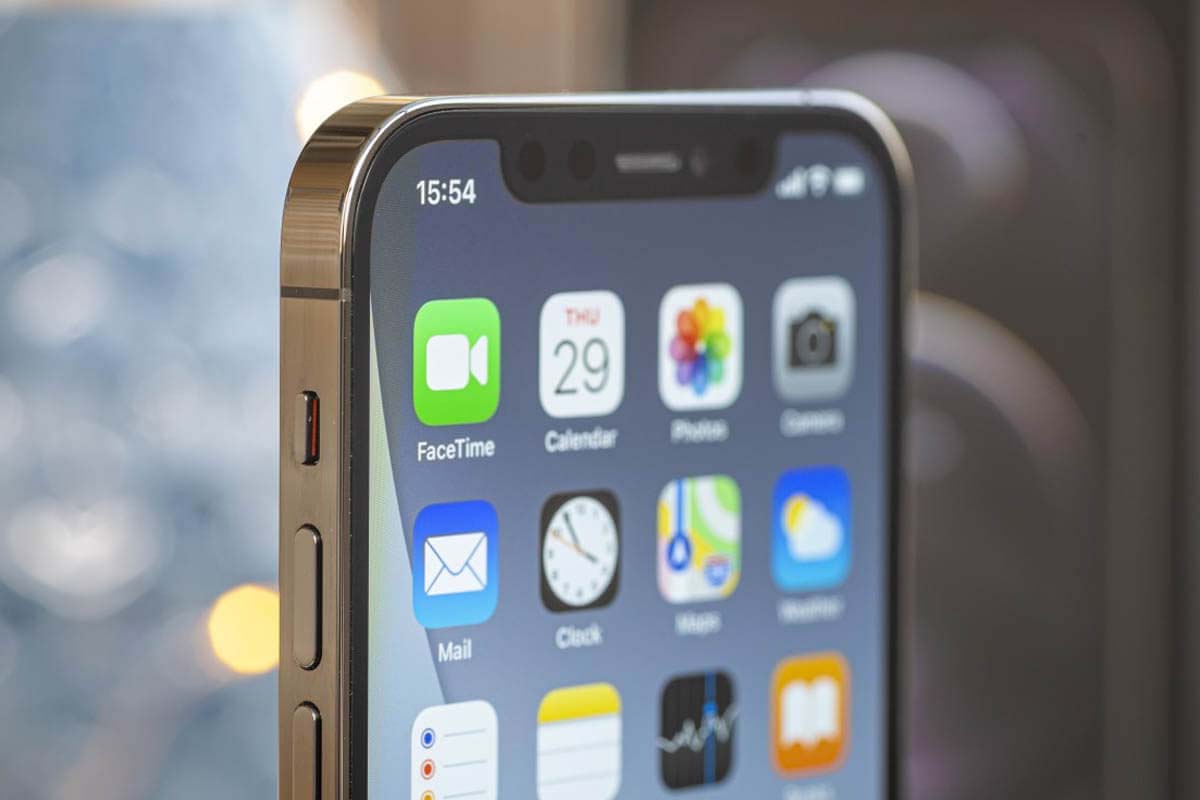 В iPhone 13 Apple использует более компактный чип Face ID  