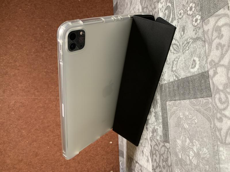 Чохол-книжка oneLounge 1Silicol Black | Clear для iPad Pro 11" (2022 | 2021 | 2020) живе фото від покупця - 3