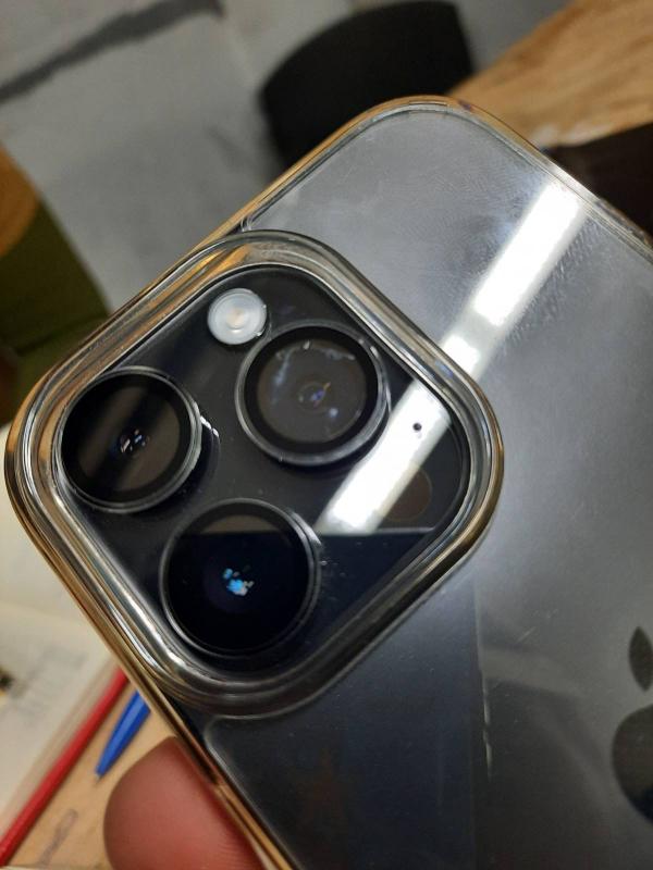 Захисне скло для камери ESR Camera Lens Protector 3-Pack для iPhone 14 Pro | 14 Pro Max живе фото від покупця - 1