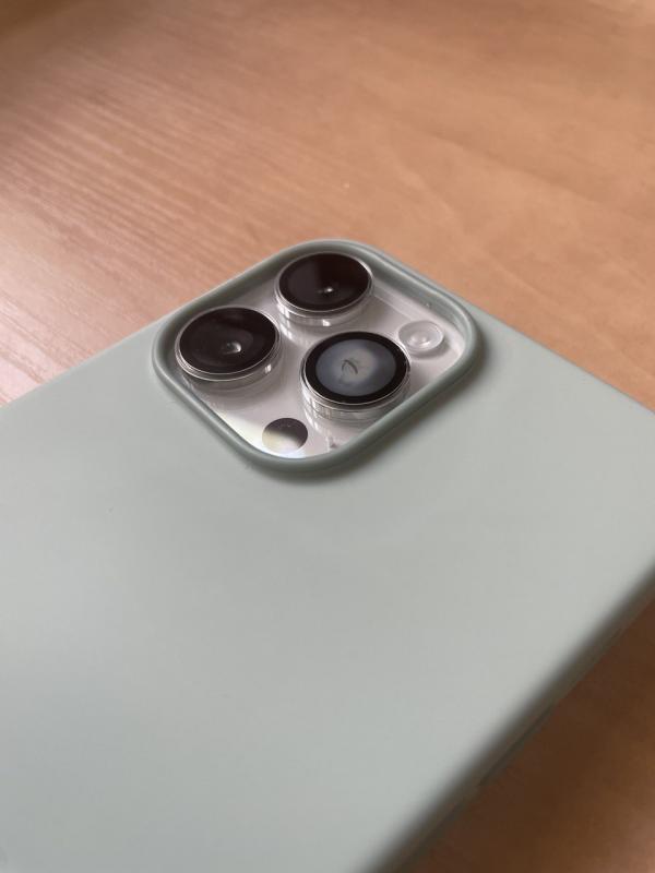 Захисне скло для камери ESR Camera Lens Protector 3-Pack для iPhone 14 Pro | 14 Pro Max живе фото від покупця - 4