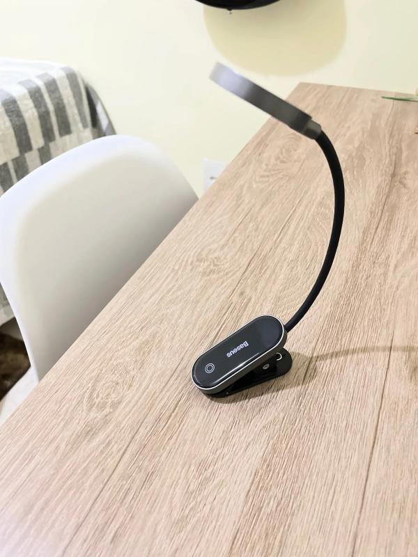Світлодіодна лампа USB для читання, на прищепці, з акумулятором, до 5 годин роботи | Baseus Reading Lamp живе фото від покупця - 2