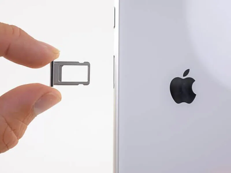Замена лотка SIM-карты (механизма) iPhone SE 2 (2020)