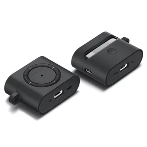Силиконовый чехол с карабином Spigen Classic Shuffle Case Charcoal для AirPods Pro 2 - Фото 6