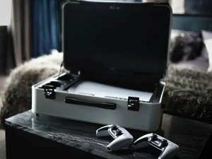 Портативный игровой кейс POGA LUX PlayStation для геймеров - Фото 6