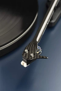 Проигрыватель винила Pro-Ject Debut Carbon EVO Audiophile Turntable - Фото 3