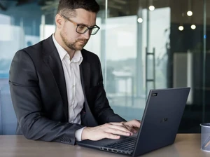 Ноутбук ASUS ExpertBook B5 з покращеною безпекою та ШІ  - Фото 1