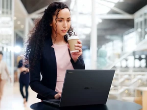 Ноутбук ASUS ExpertBook B5 з покращеною безпекою та ШІ - Фото 3