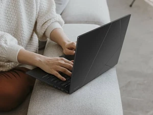 Ноутбук ASUS Zenbook 14 OLED UM3406 с AI-ускорением - Фото 4