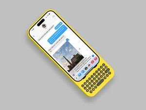 Клавиатура с дополнительным экраном Clicks Creator Founders Edition для iPhone 14 Pro, iPhone 15 Pro, iPhone 15 Pro Max - Фото 4