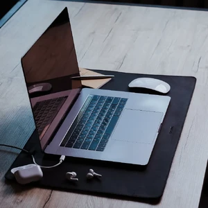 Шкіряний килимок для миші та клавіатури INCARNE ProDesk Large Black  - Фото 1