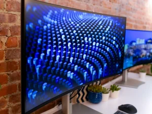 Монітор із вигнутим екраном Dell UltraSharp з Thunderbolt Hub - Фото 4