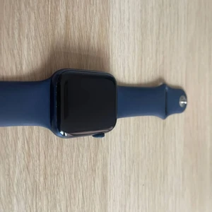 б/у Смарт-часы Apple Watch Series 6 GPS, 44mm Blue Aluminum Case with Deep Navy Sport Band (M00J3) - Фото 9