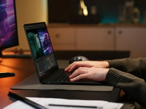 Ультратонкий ноутбук с легкой конструкцией LG gram Pro AI - Фото 2