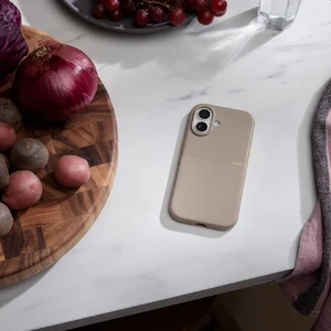 Захисний чохол Beats Rugged Case with MagSafe and Camera Control Alpine Gray для iPhone 17 - Фото 4