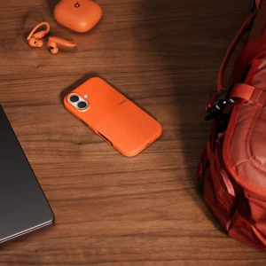 Защитный чехол Beats Rugged Case with MagSafe and Camera Control Sierra Orange для iPhone 17 - Фото 4