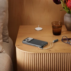 Чехол со шнурком-подставкой Beats Kickstand Case with MagSafe and Camera Control Granite Gray для iPhone 17 Pro - Фото 5