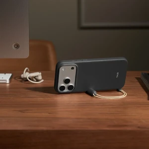 Чехол со шнурком-подставкой Beats Kickstand Case with MagSafe and Camera Control Granite Gray для iPhone 17 Pro Max - Фото 5