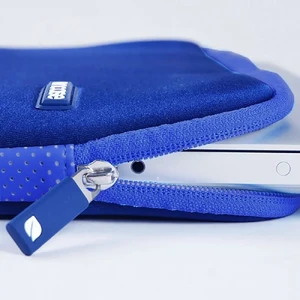 Чехол-сумка Incase Neoprene Sleeve Deep Violet для MacBook Pro 16" | Pro 15" - Фото 3