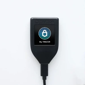 Универсальный аппаратный micro-USB криптокошелек Trezor Model One Black с дисплеем и поддержкой 1250 монет/токенов - Фото 8
