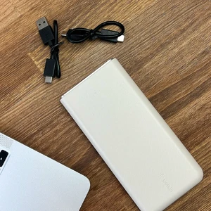 Портативний повербанк Belkin PowerBank 10K 10000mAh для iPhone, 18W, Type-C | USB-A, з індикатором заряду  - Фото 5