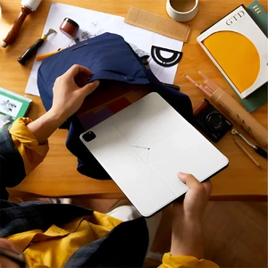 Магнитный чехол-подставка MOFT Snap Float Folio Light Gray для iPad Pro 12.9" (2022 | 2021 | 2020) - Фото 7