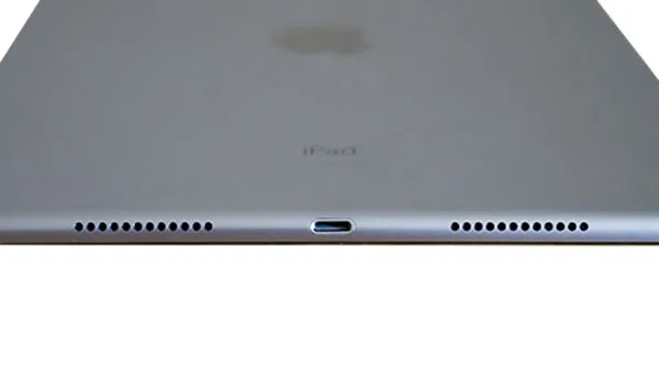 Чистка динаміка iPad Pro 11"