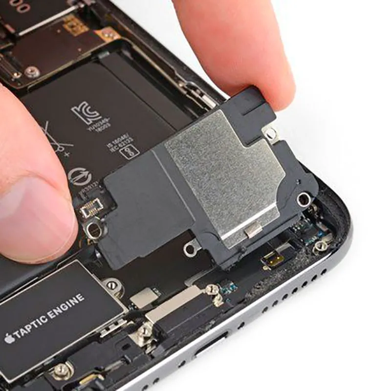 Частка нижнього динаміка iPhone XR
