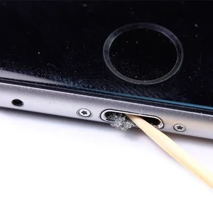 Чистка от пыли и грязи iPhone 6