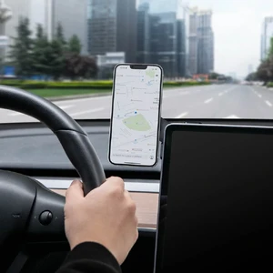 Магнитный MagSafe автодержатель на экран Spigen OneTap Screen Mount для iPhone - Фото 4